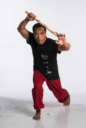 Kali practitioners fight wielding one or two escrima.